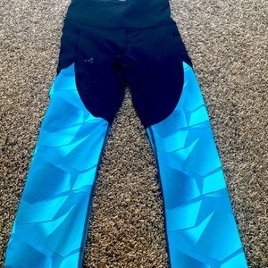 I am selling under armor kids leggings!
